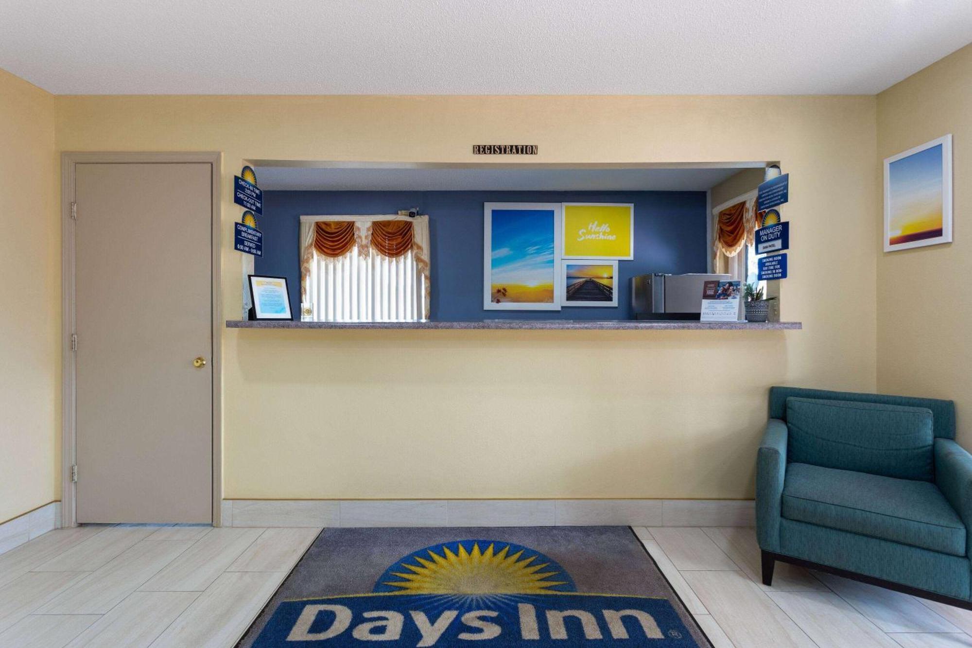 Days Inn By Wyndham Chipley Exterior photo