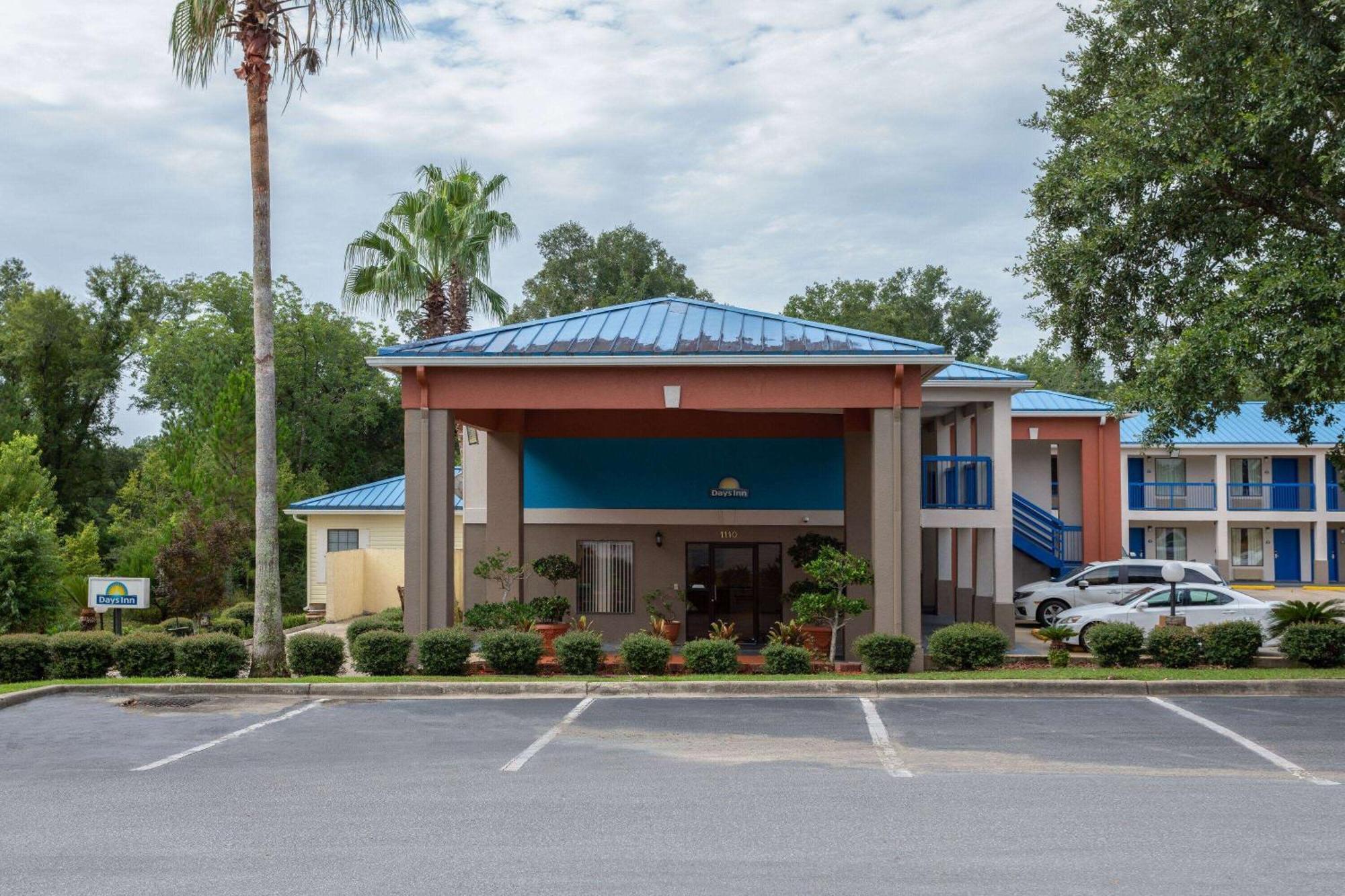 Days Inn By Wyndham Chipley Exterior photo